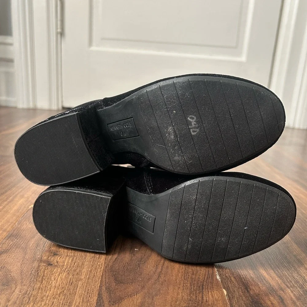 Kenneth Cole New York Black Velvet Ankle Boots | 6.5